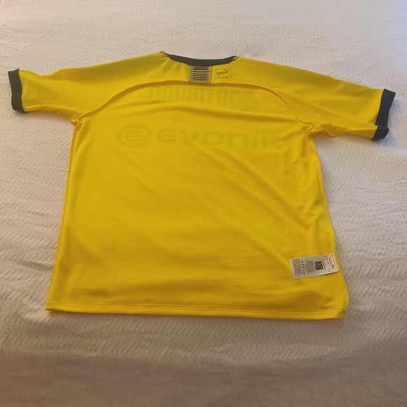Borussia Dortmund AUTHENTIC Home Jersey 2019/2020 - Size M - Picture 5 of 7
